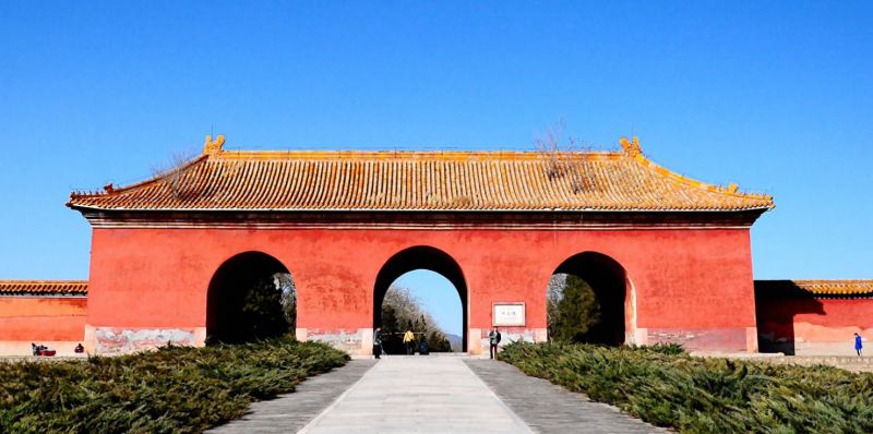 Ming Tombs, Da Hong Men, Great Red Gate